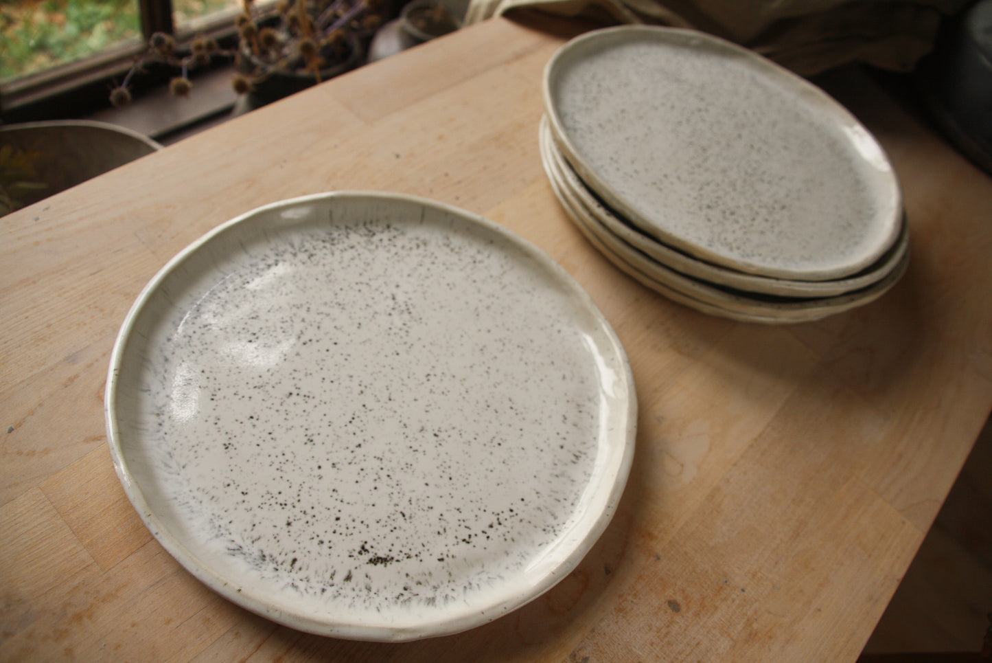 Large Dinner plate"White SPECKLED" 24 cm