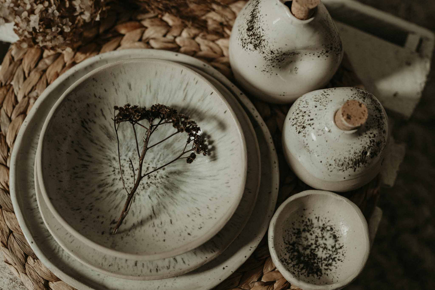 Creamy ceramic tableware set of three