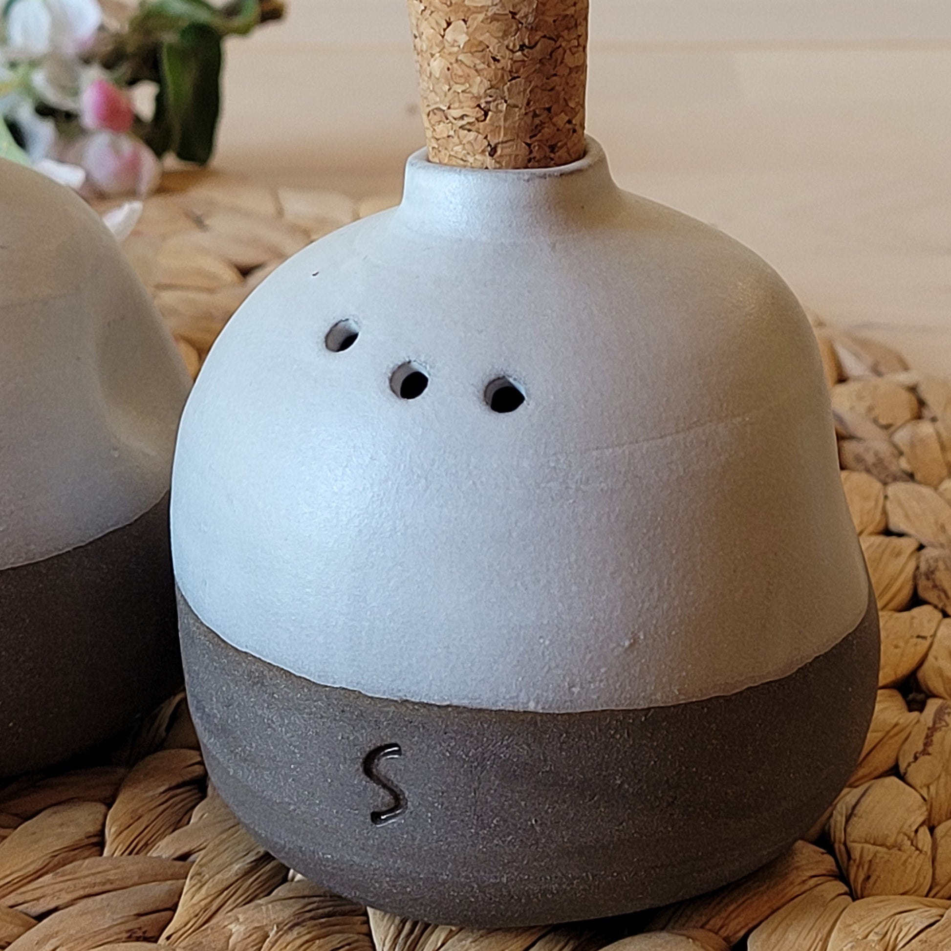  Handmade Pottery Salt & Pepper Shaker Set - Gray 
