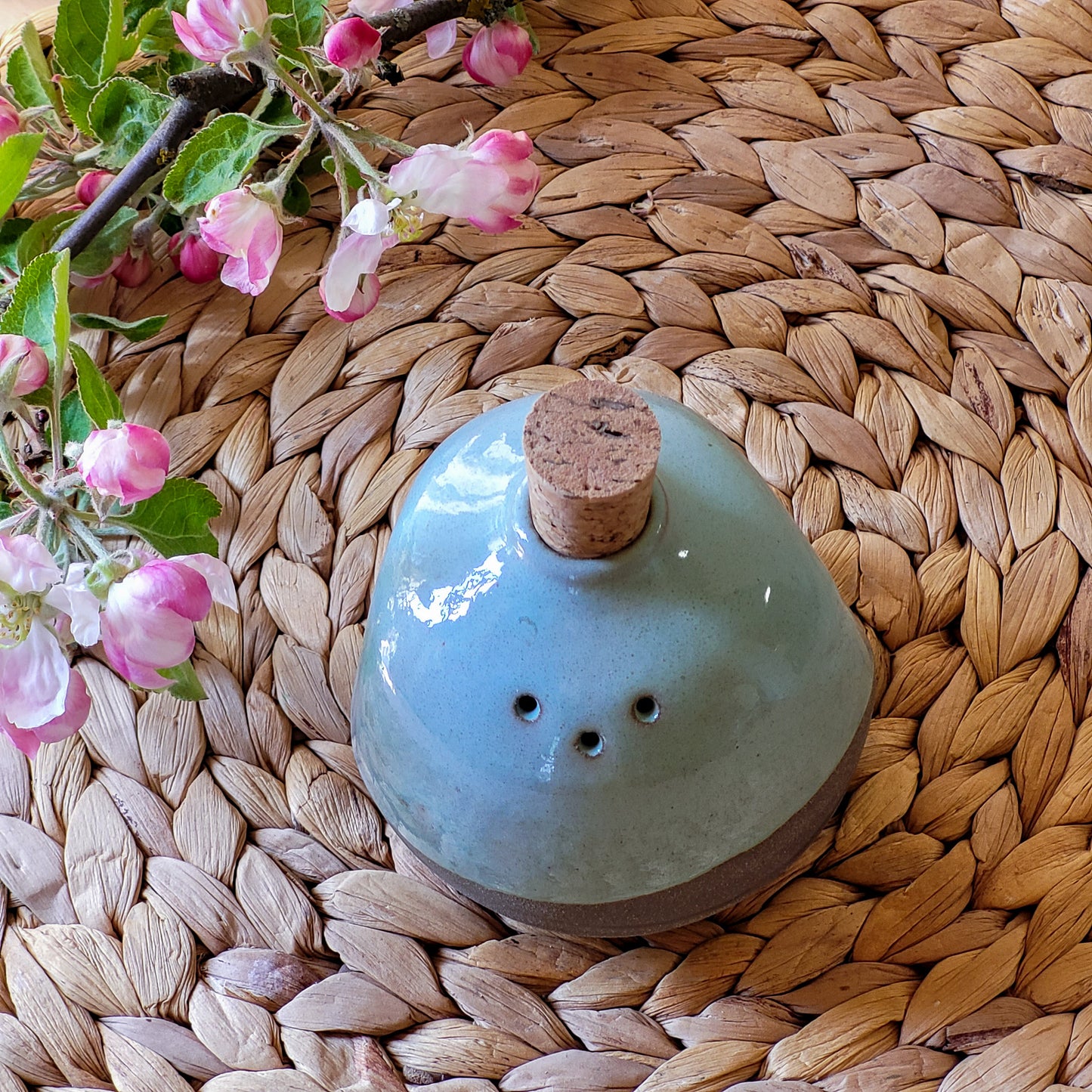 Ceramic salt or pepper schaker- grey with turquoise