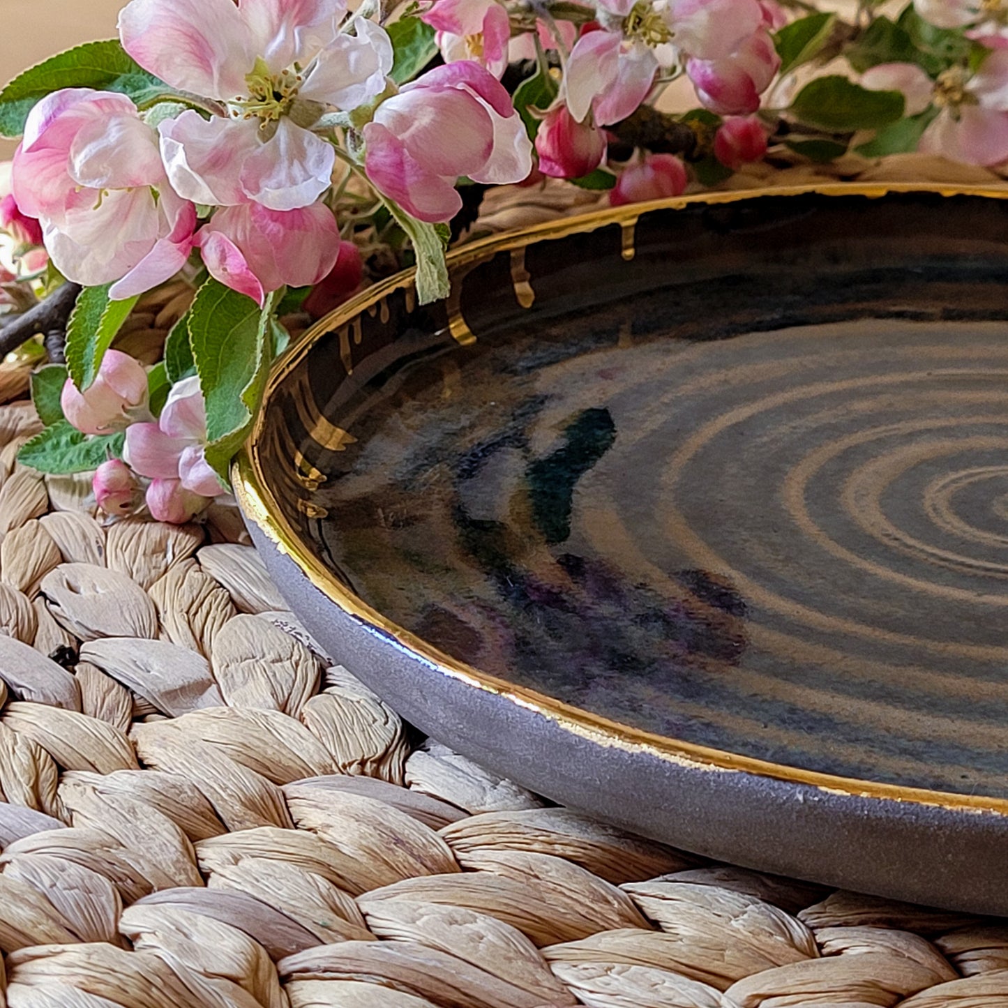 Large serving plate "Dark blue with gold" 24 cm