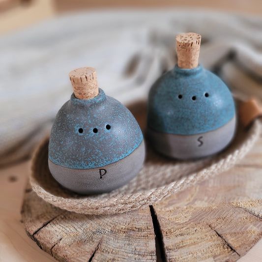 Salt and Pepper jars- Set of two jars and jute basket. Gray with Blue glaze.
