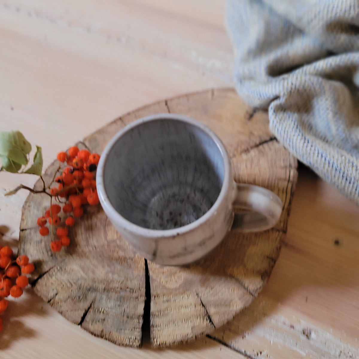 Klassische Graue Gesprenkelte Steinzeug-Tasse 500ml | Handgemachte Keramik