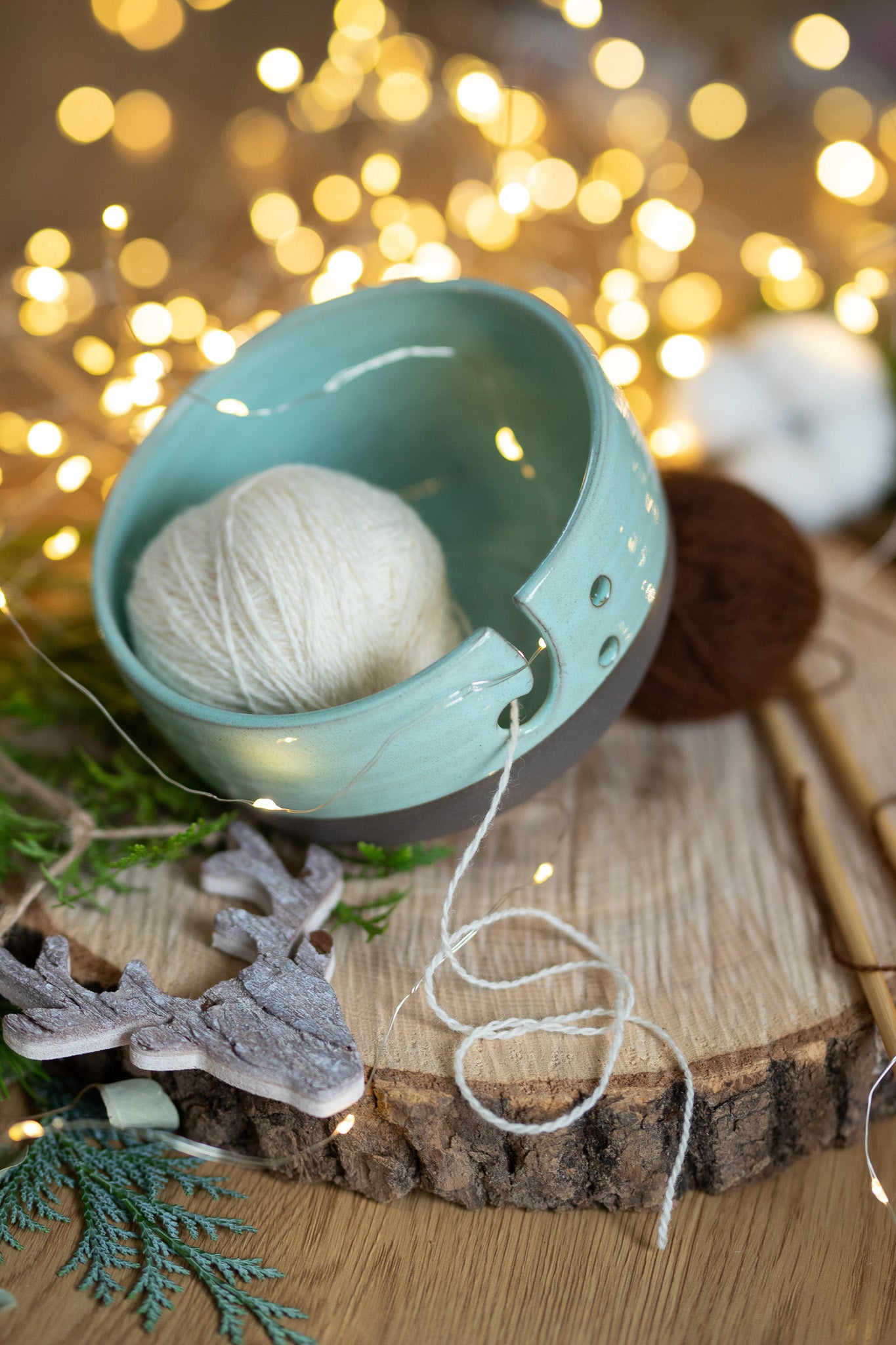 Ceramic yarn bowl in gift box