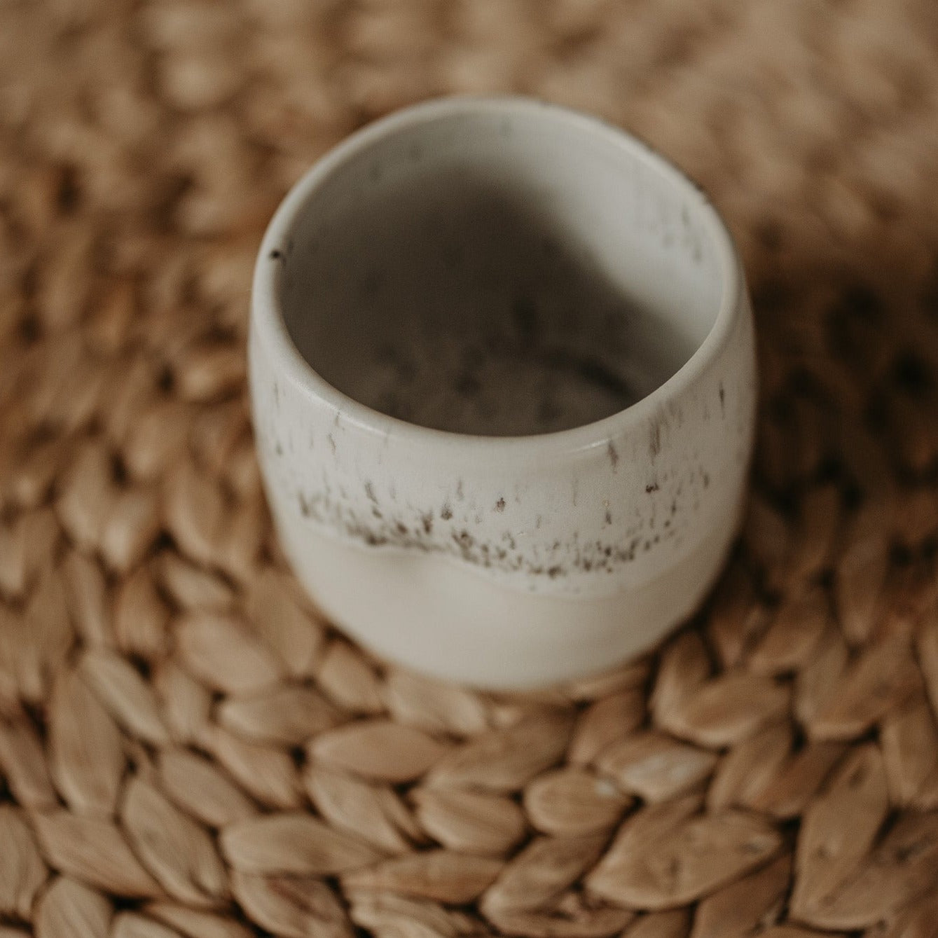 Modern Double Espresso Mug: White with speckled glaze, perfect for 250ml espresso drinks.